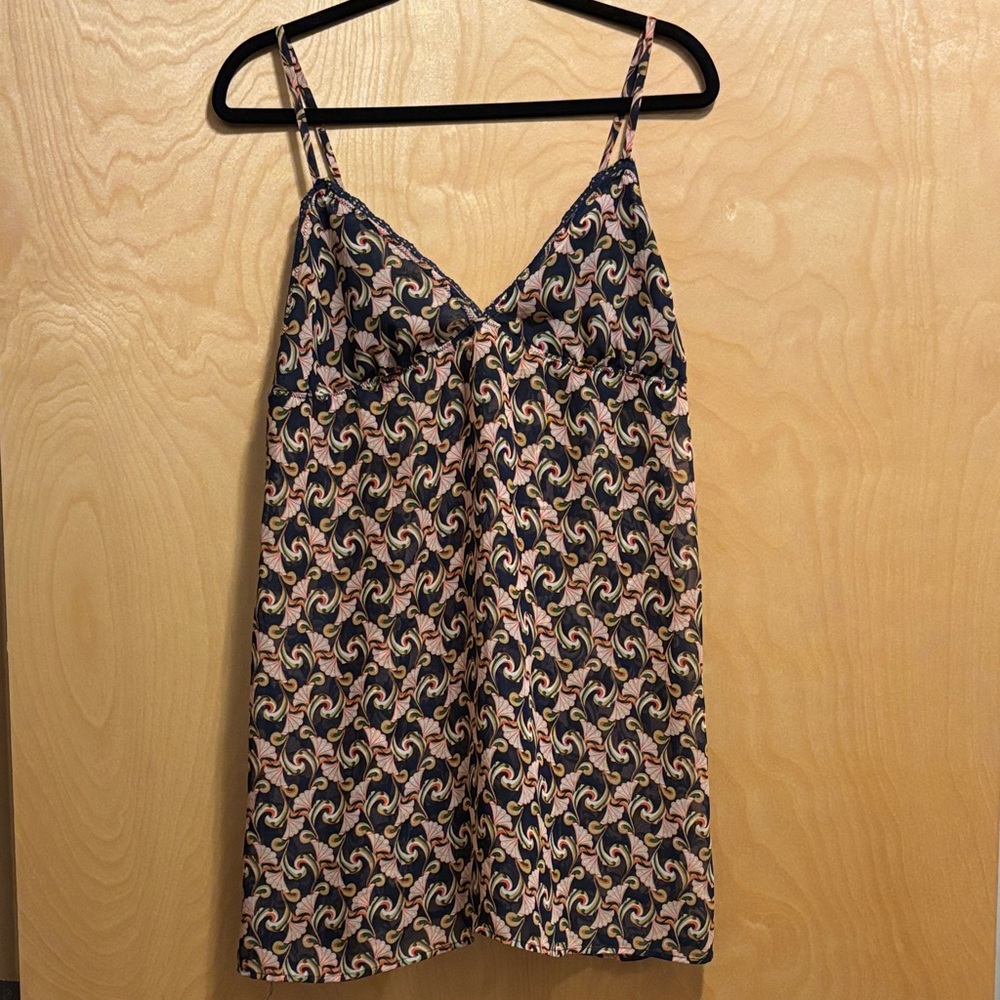 Patterned sheer chemise